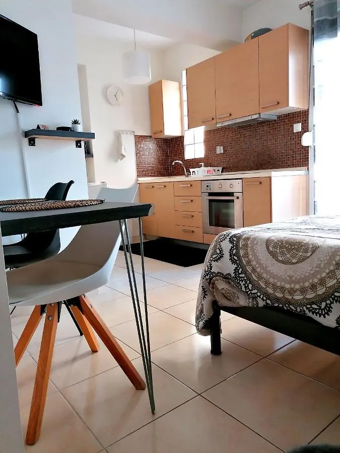Cosy Studios 3 Close To The City Center Selanik 0*,
